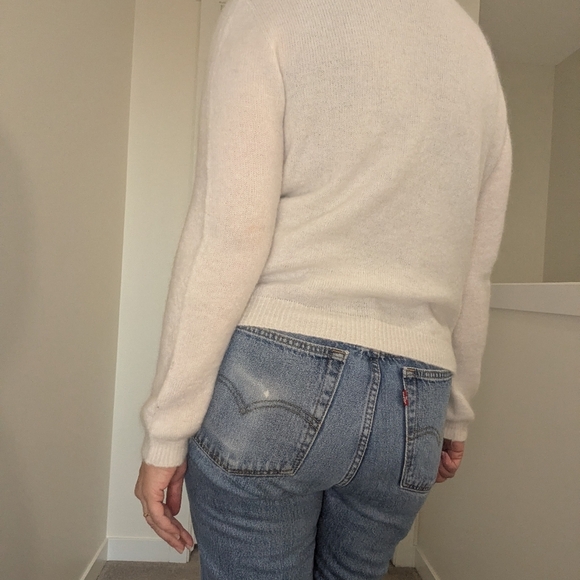 White Mohair V-neck Cardigen with Ruffle Crochet Detail on Front Size Large - Picture 10 of 12